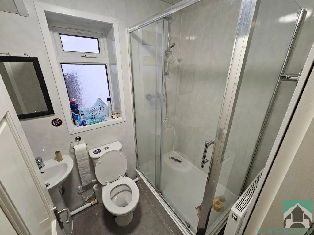 9 bedroom terraced house for rent