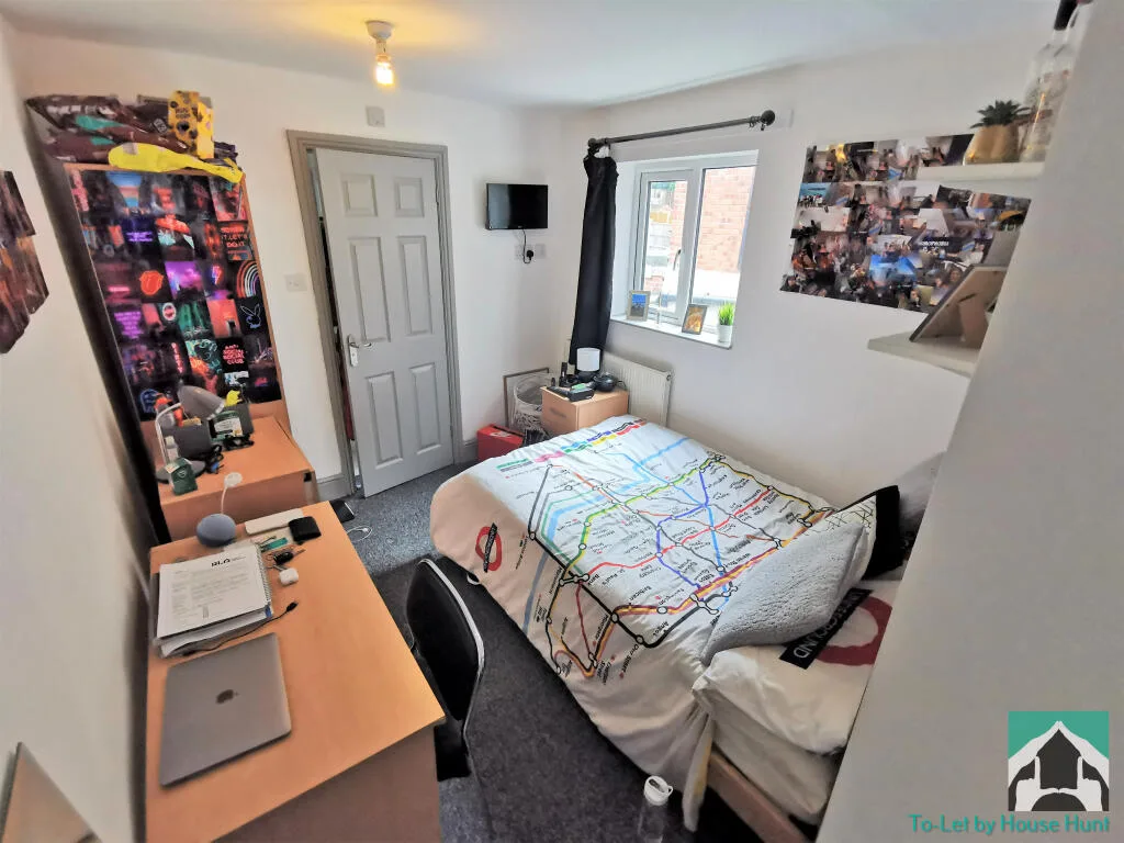 7 bedroom terraced house for rent