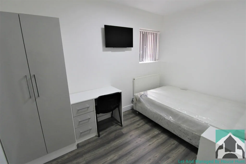 7 bedroom house for rent