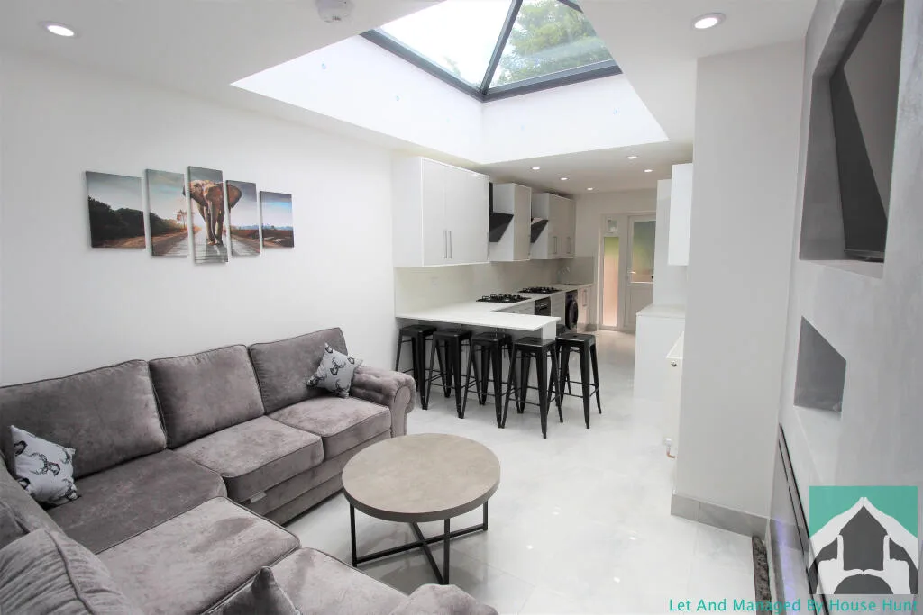 7 bedroom house for rent