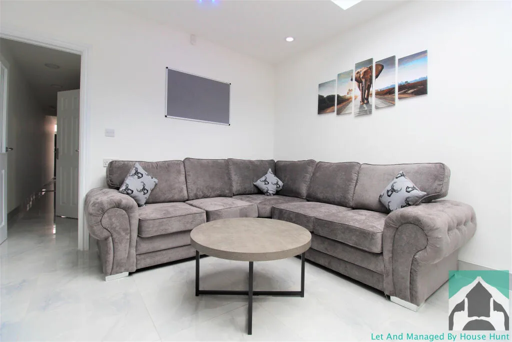 7 bedroom house for rent