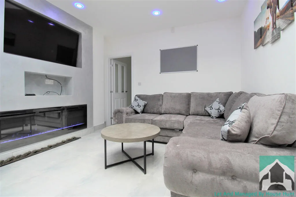 7 bedroom house for rent