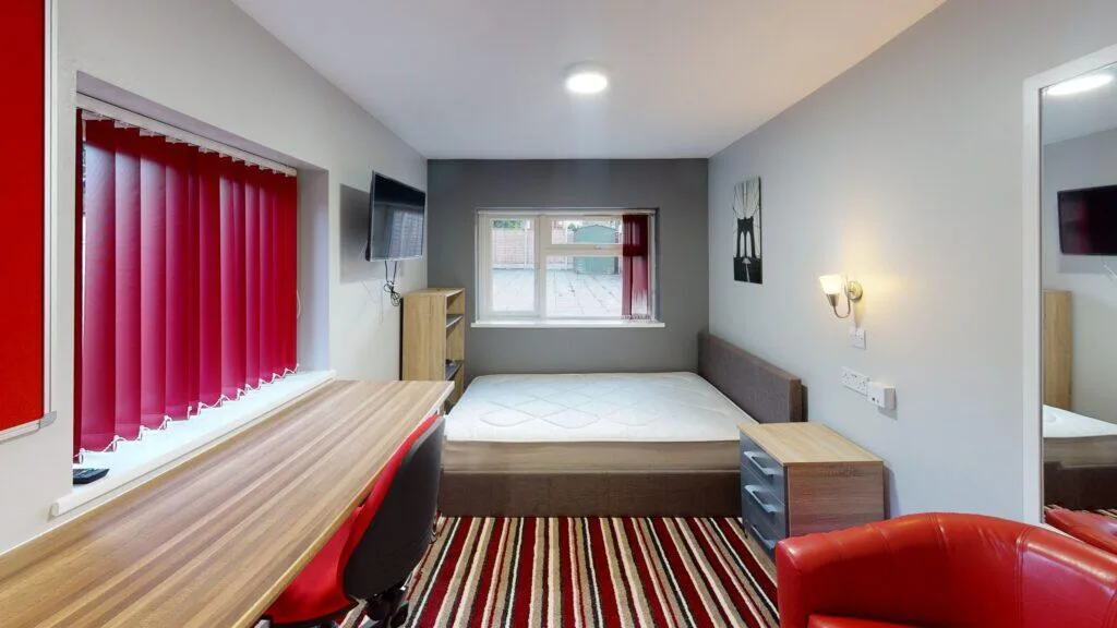 8 bedroom house for rent