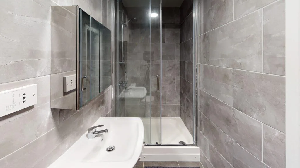 8 bedroom house for rent