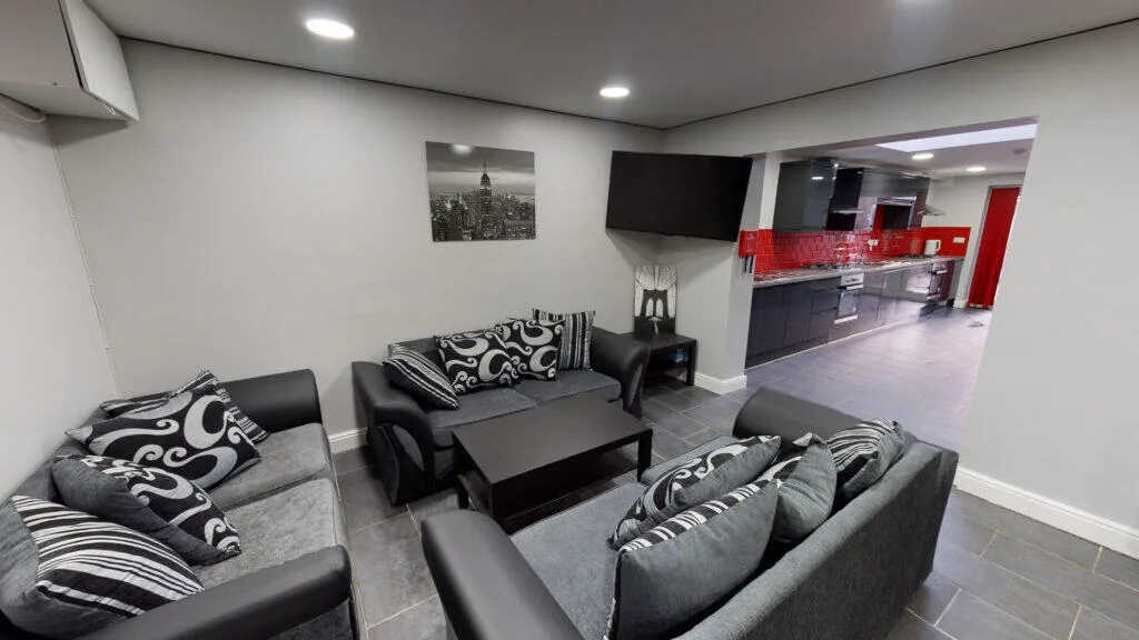 8 bedroom house for rent