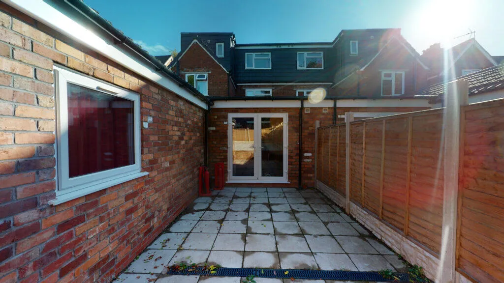 8 bedroom house for rent