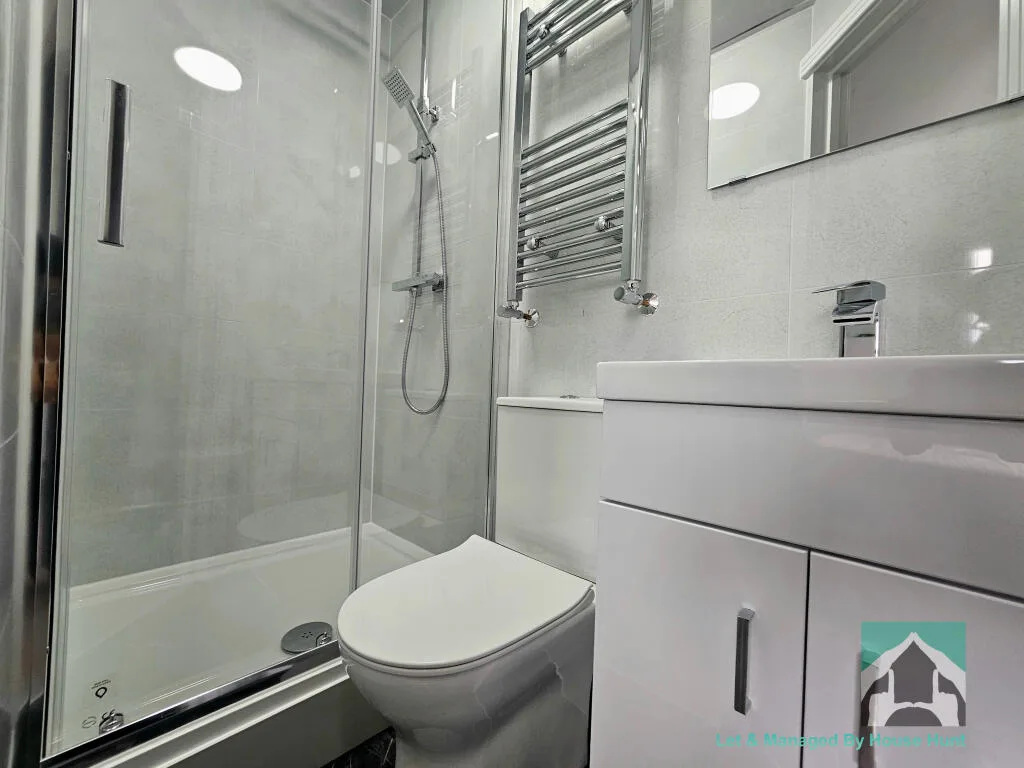 7 bedroom terraced house for rent