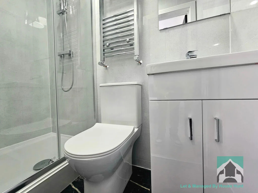 7 bedroom terraced house for rent