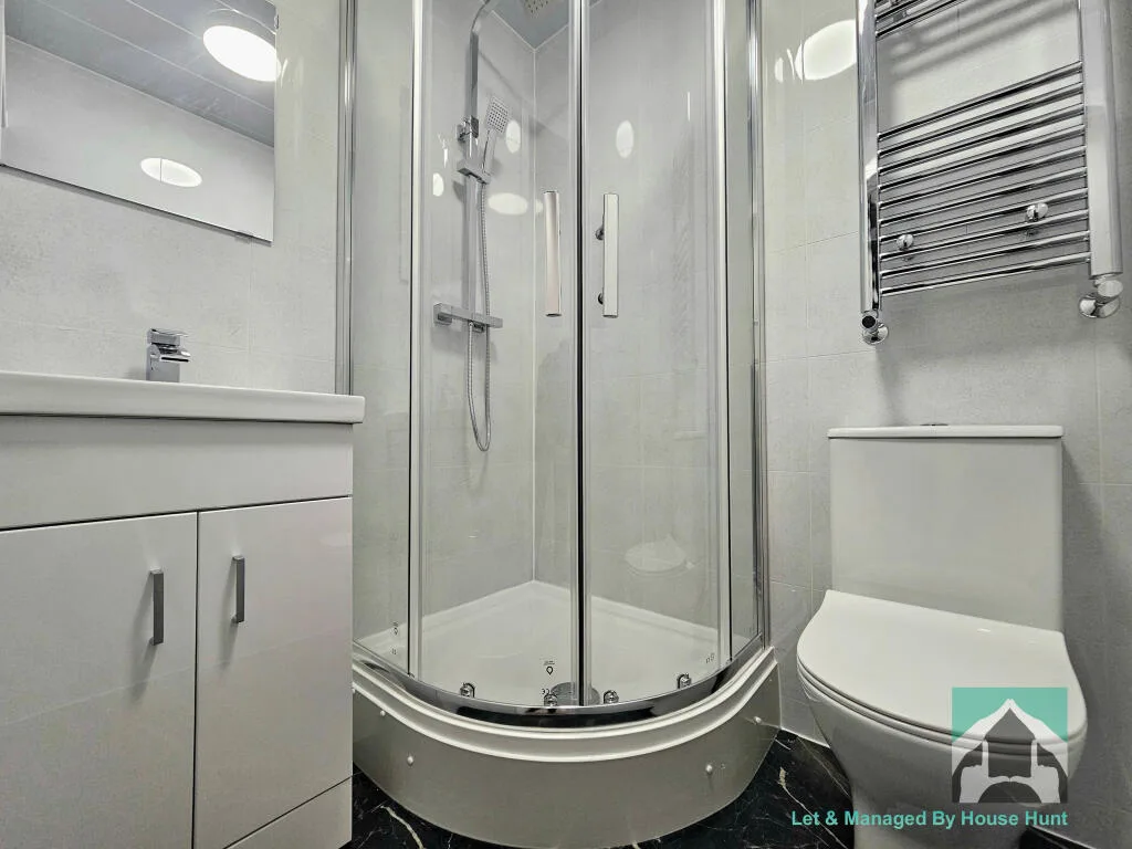 7 bedroom terraced house for rent