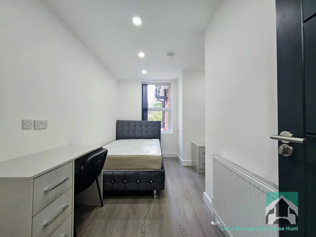 7 bedroom terraced house for rent