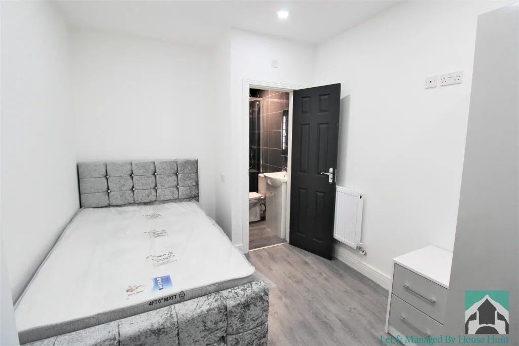 5 bedroom house for rent