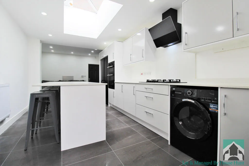 5 bedroom house for rent