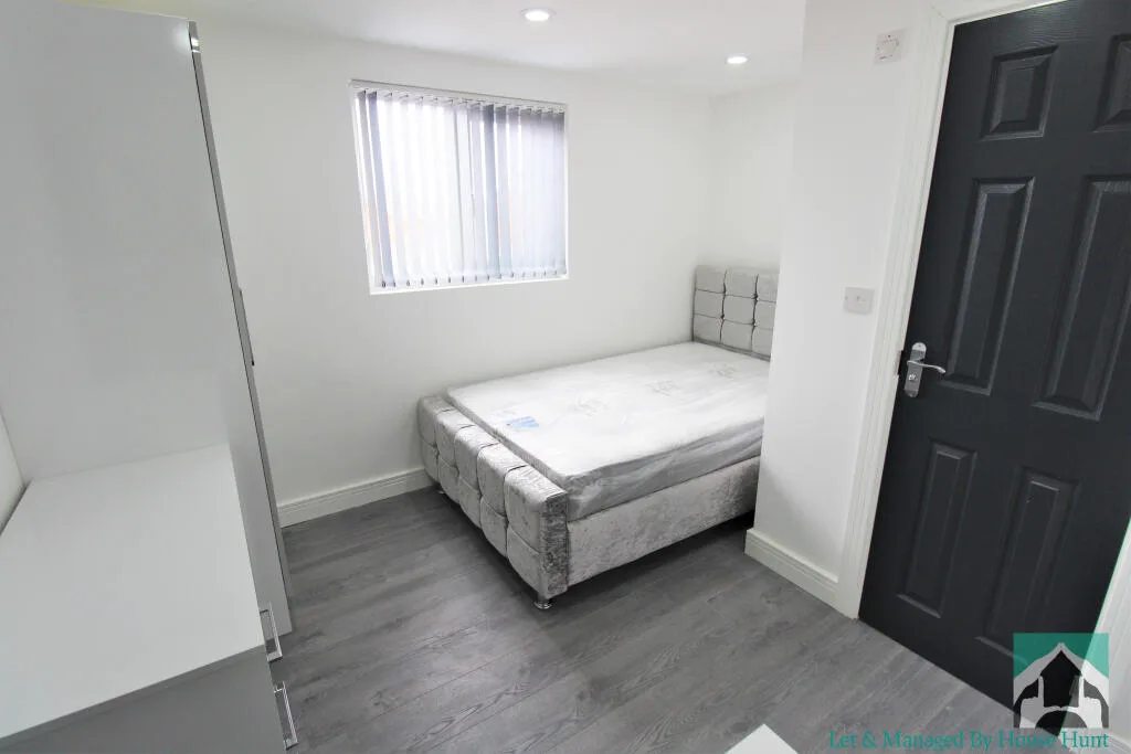 5 bedroom house for rent