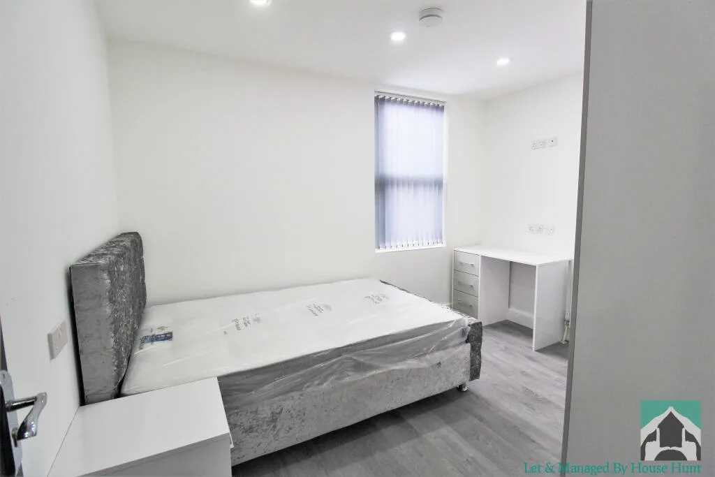 5 bedroom house for rent
