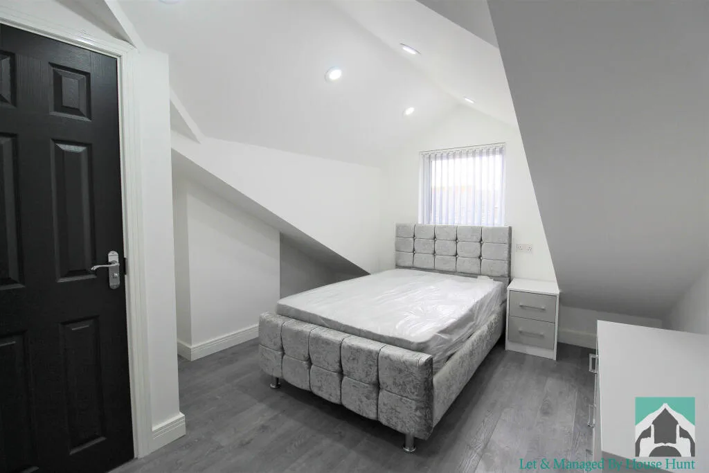 5 bedroom house for rent