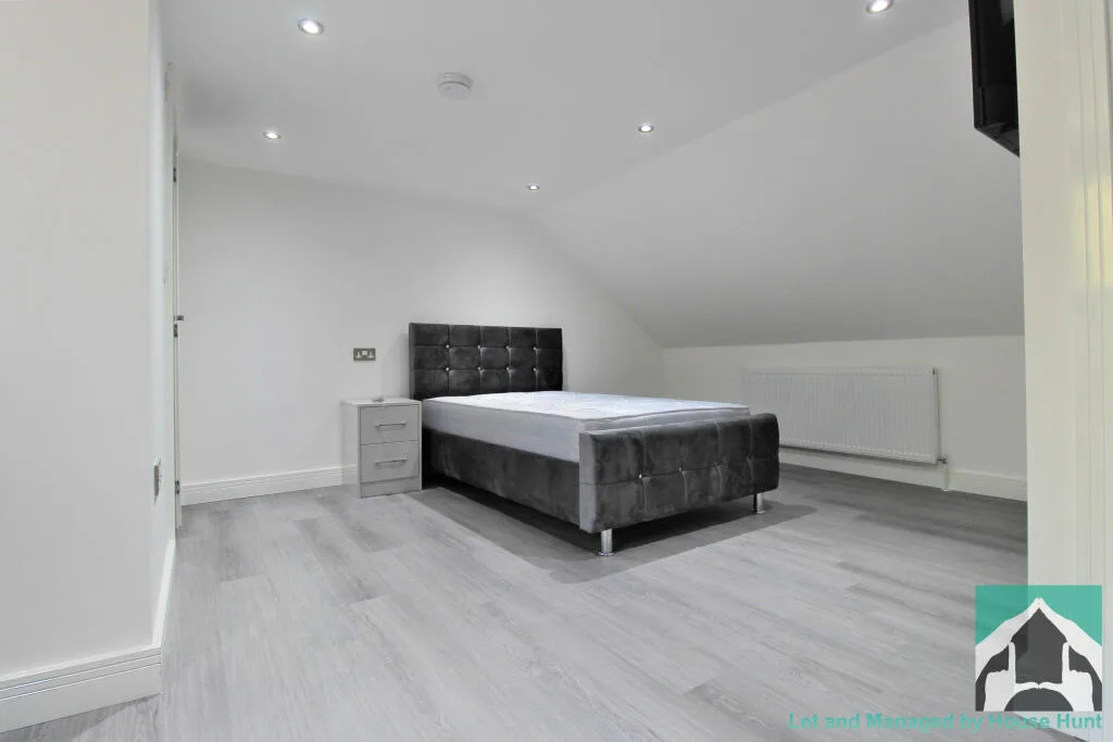 5 bedroom house for rent