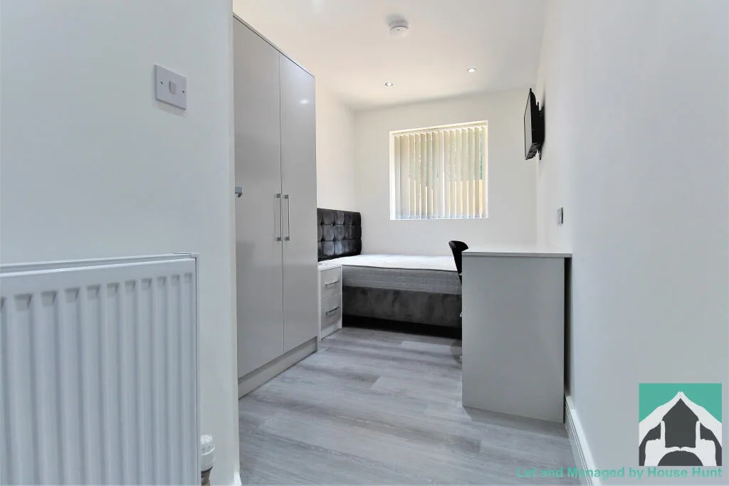 5 bedroom house for rent