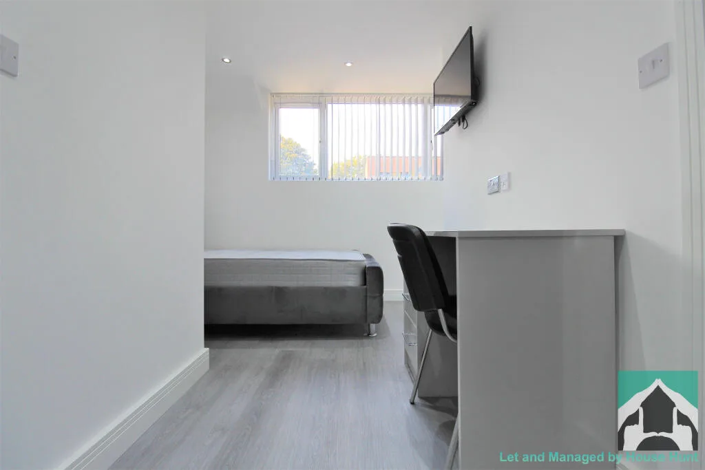 5 bedroom house for rent