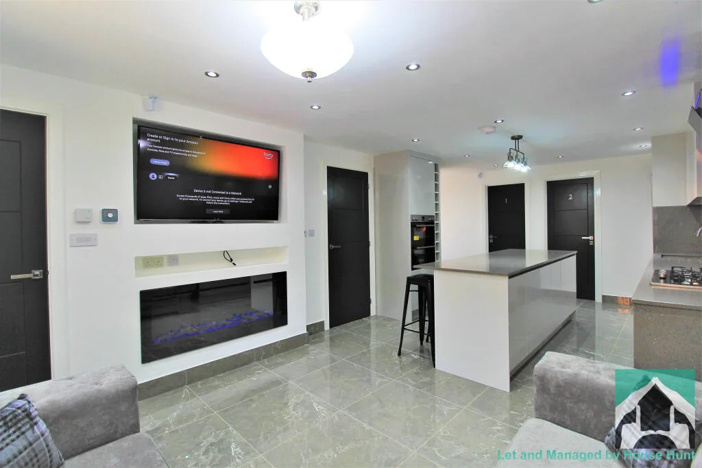 5 bedroom house for rent