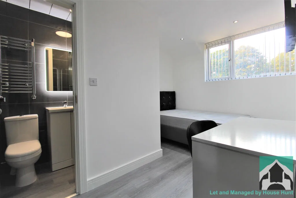 5 bedroom house for rent