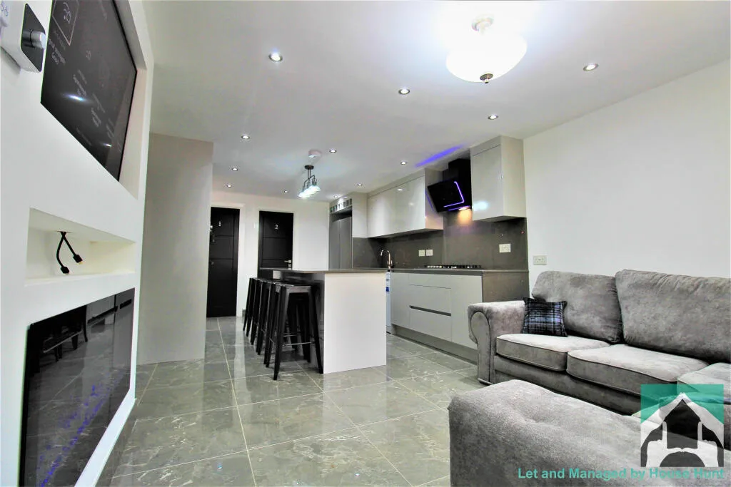 5 bedroom house for rent