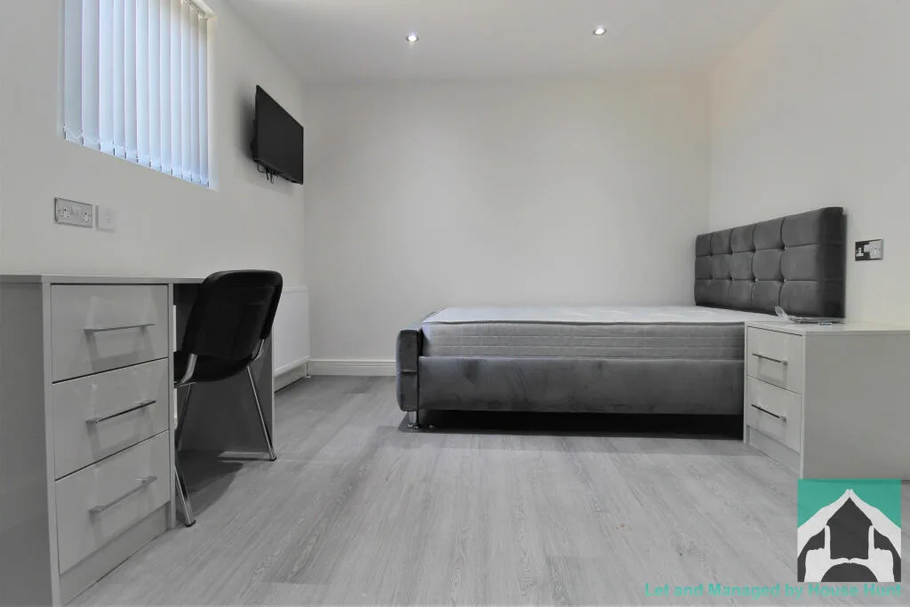 5 bedroom house for rent