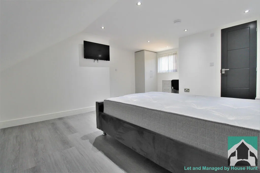 5 bedroom house for rent