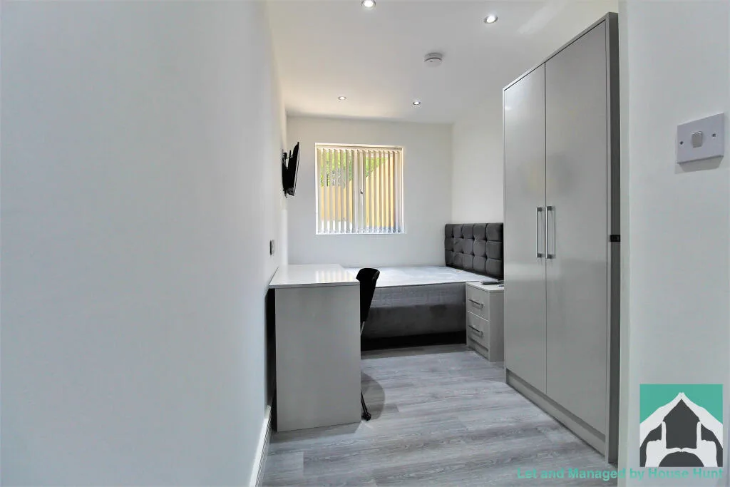5 bedroom house for rent