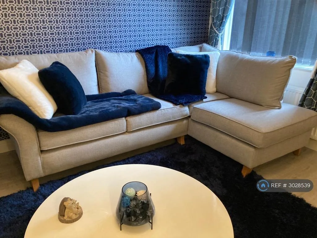 1 bedroom maisonette for rent