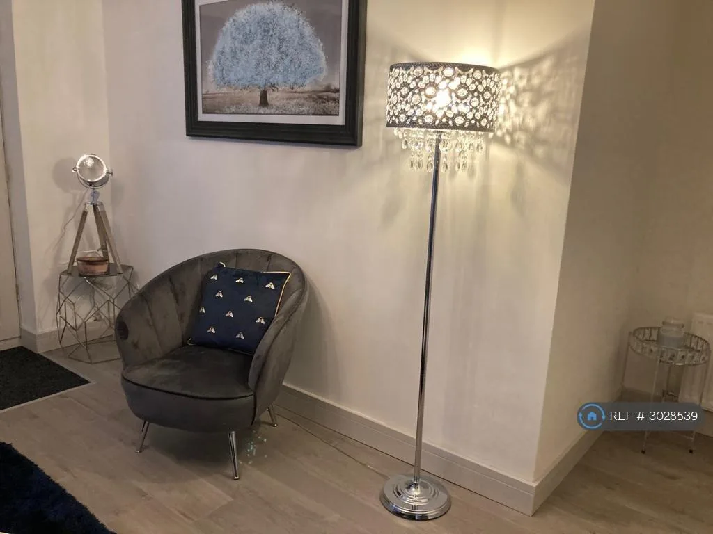 1 bedroom maisonette for rent