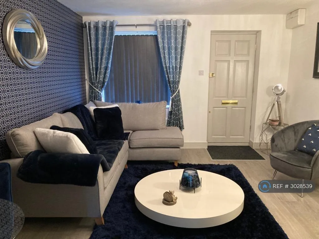 1 bedroom maisonette for rent