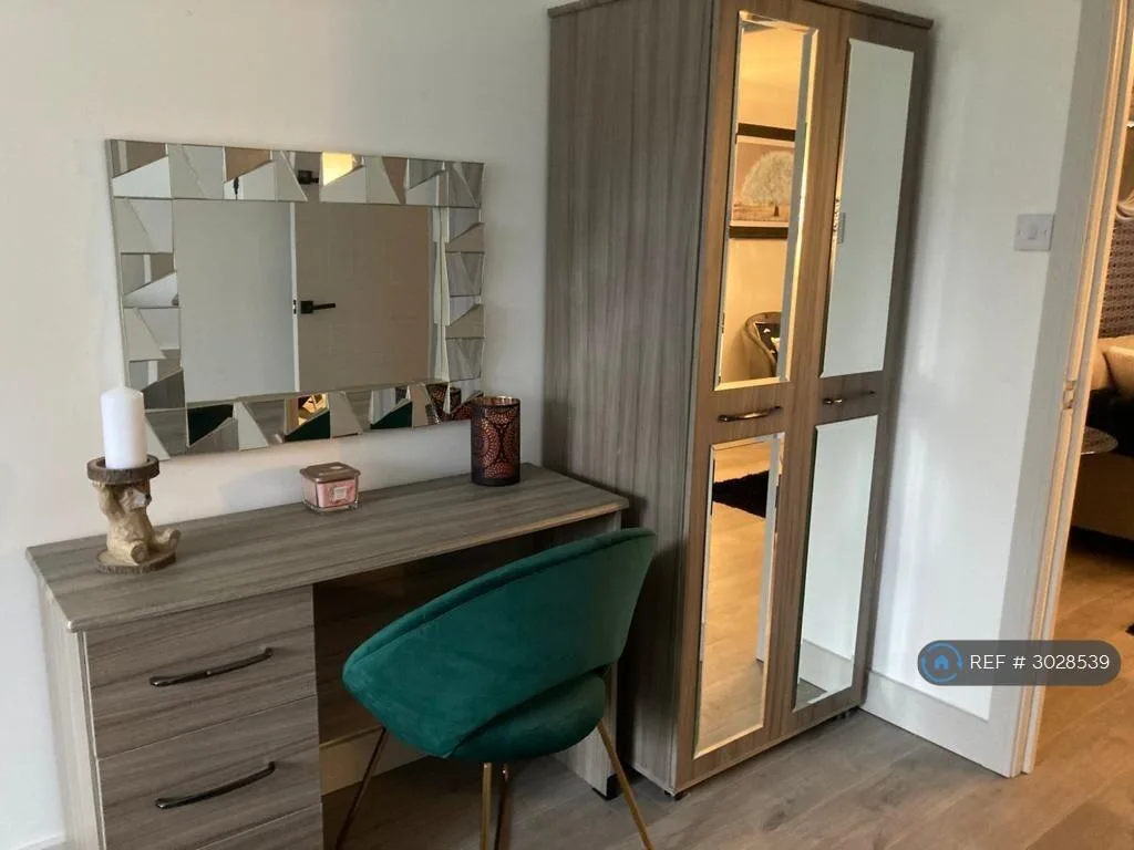1 bedroom maisonette for rent