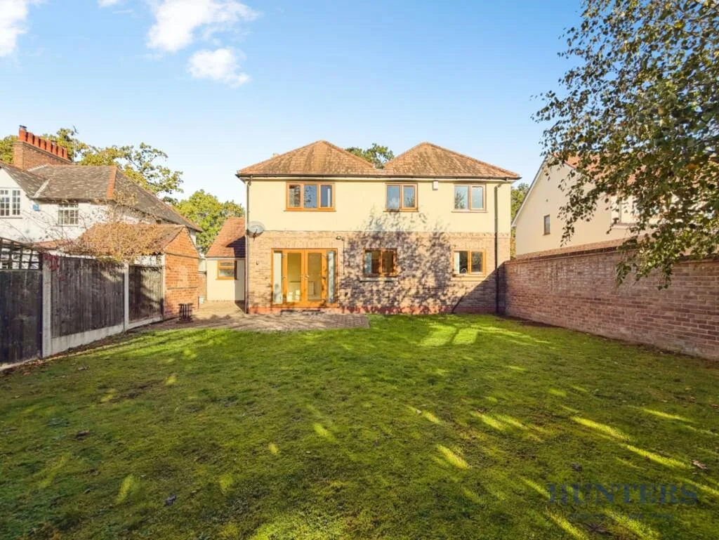 4 bedroom detached house for rent