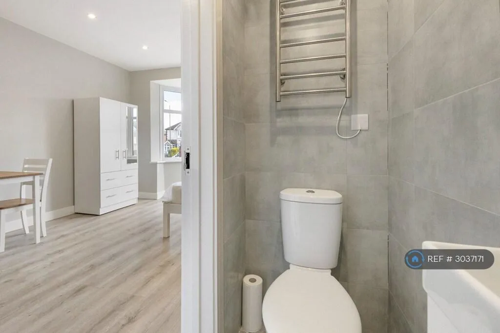 Studio flat for rent