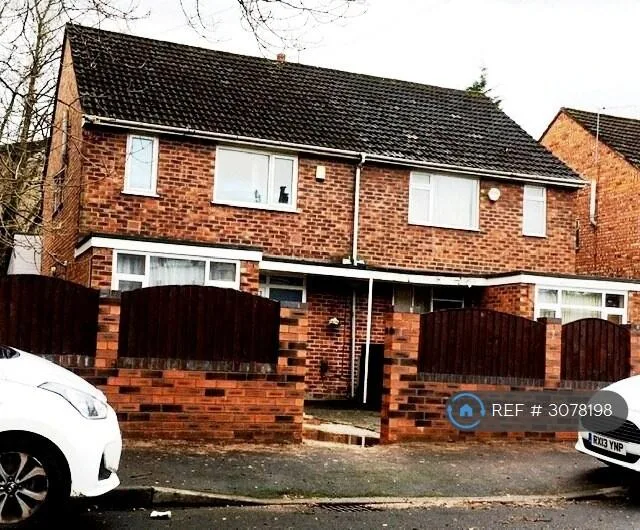 6 bedroom semi-detached house for rent