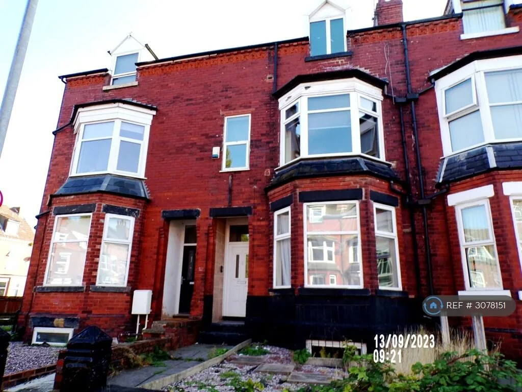 8 bedroom terraced house for rent