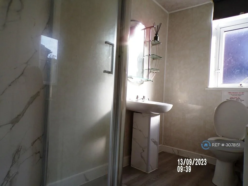 8 bedroom terraced house for rent