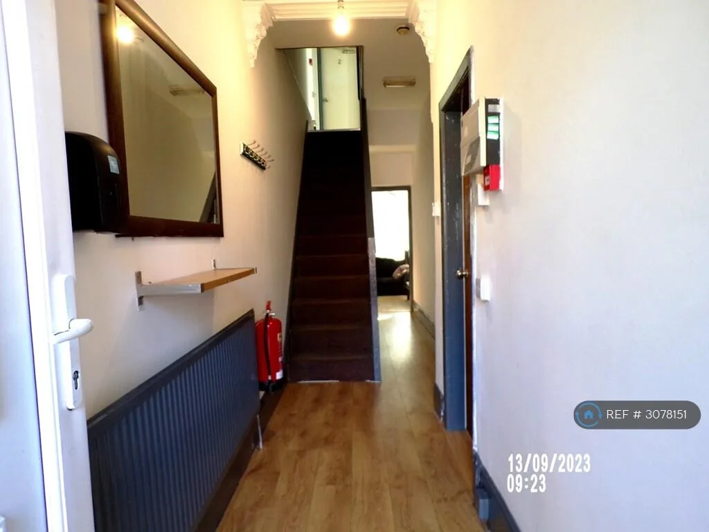 8 bedroom terraced house for rent