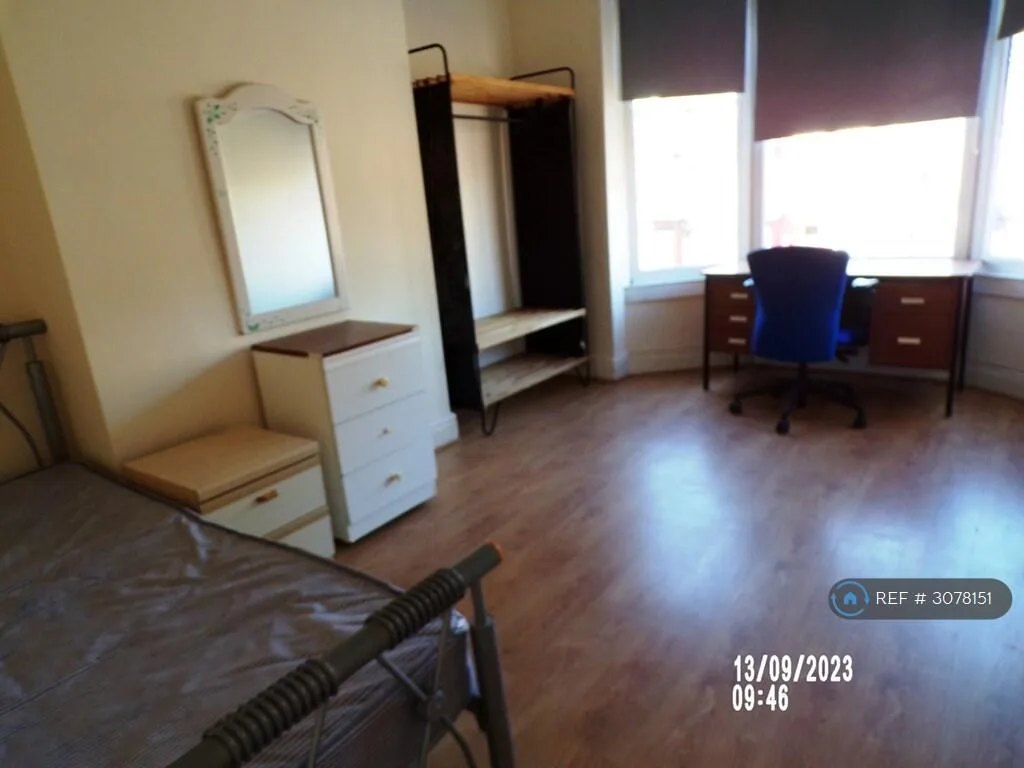 8 bedroom terraced house for rent