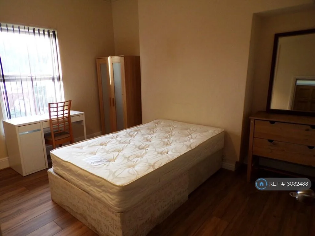 7 bedroom terraced house for rent