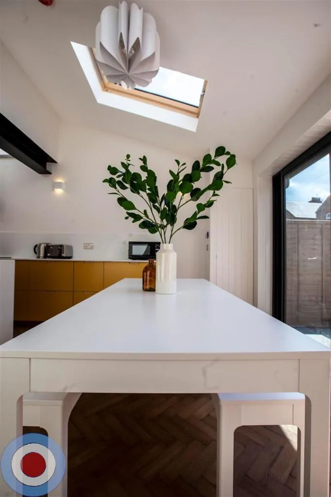 7 bedroom terraced house for rent
