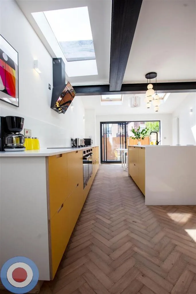 7 bedroom terraced house for rent