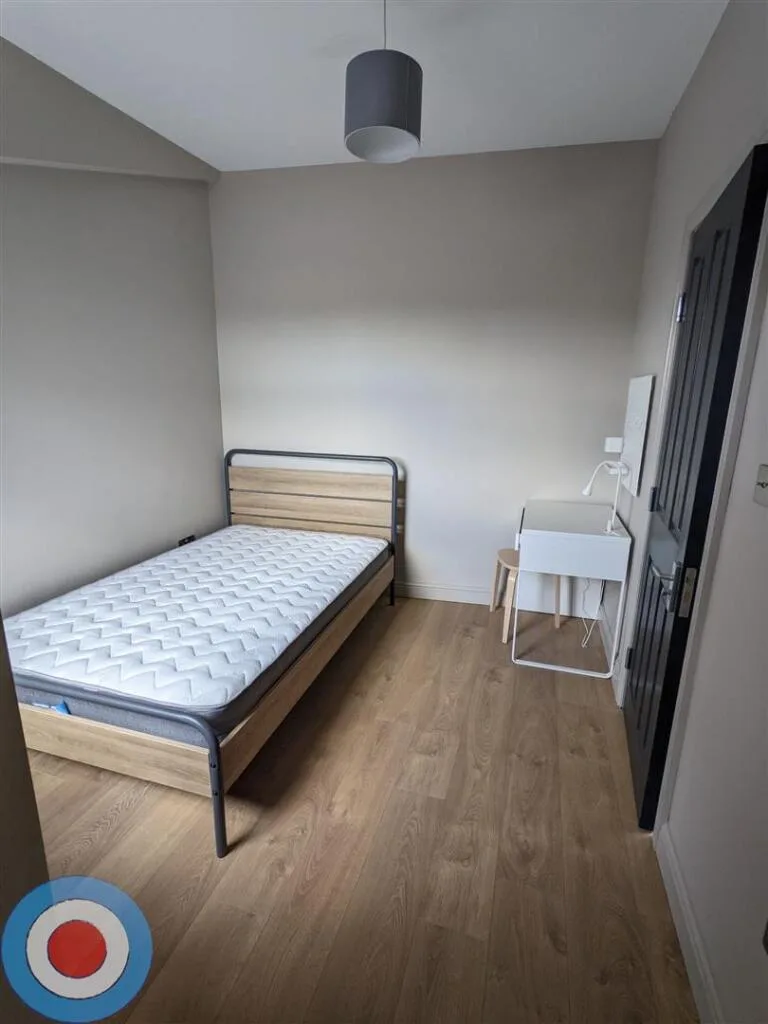 7 bedroom terraced house for rent