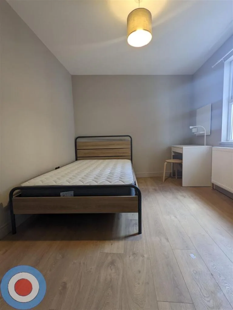 7 bedroom terraced house for rent