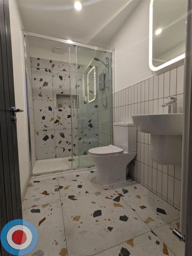 7 bedroom terraced house for rent