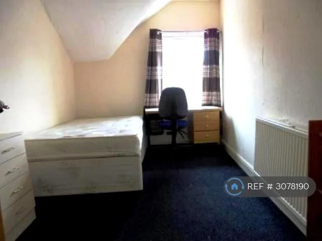 7 bedroom terraced house for rent