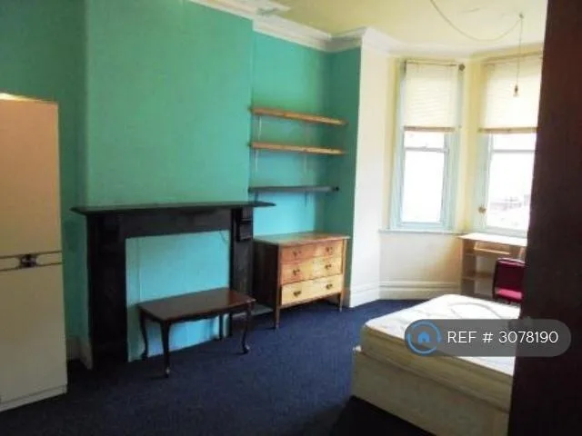 7 bedroom terraced house for rent