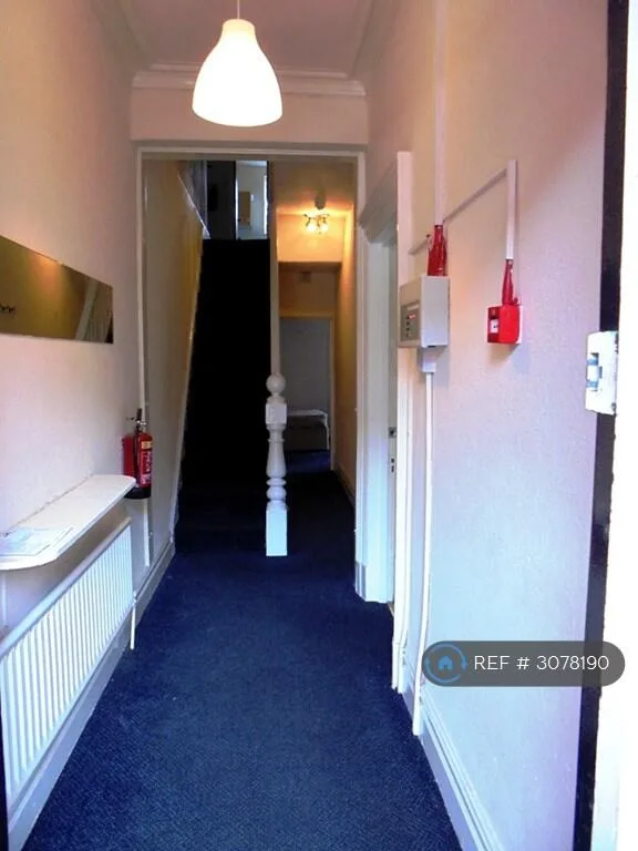7 bedroom terraced house for rent