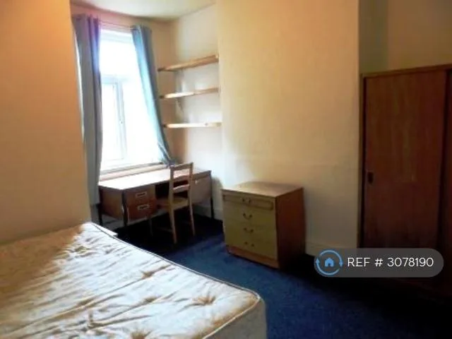 7 bedroom terraced house for rent