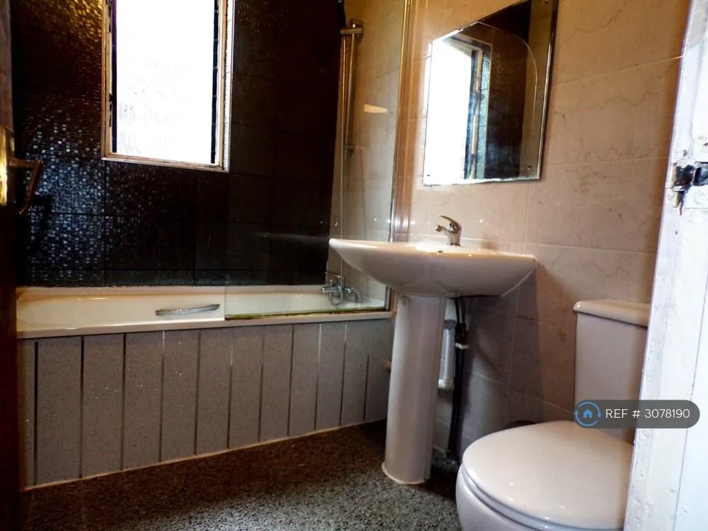 7 bedroom terraced house for rent